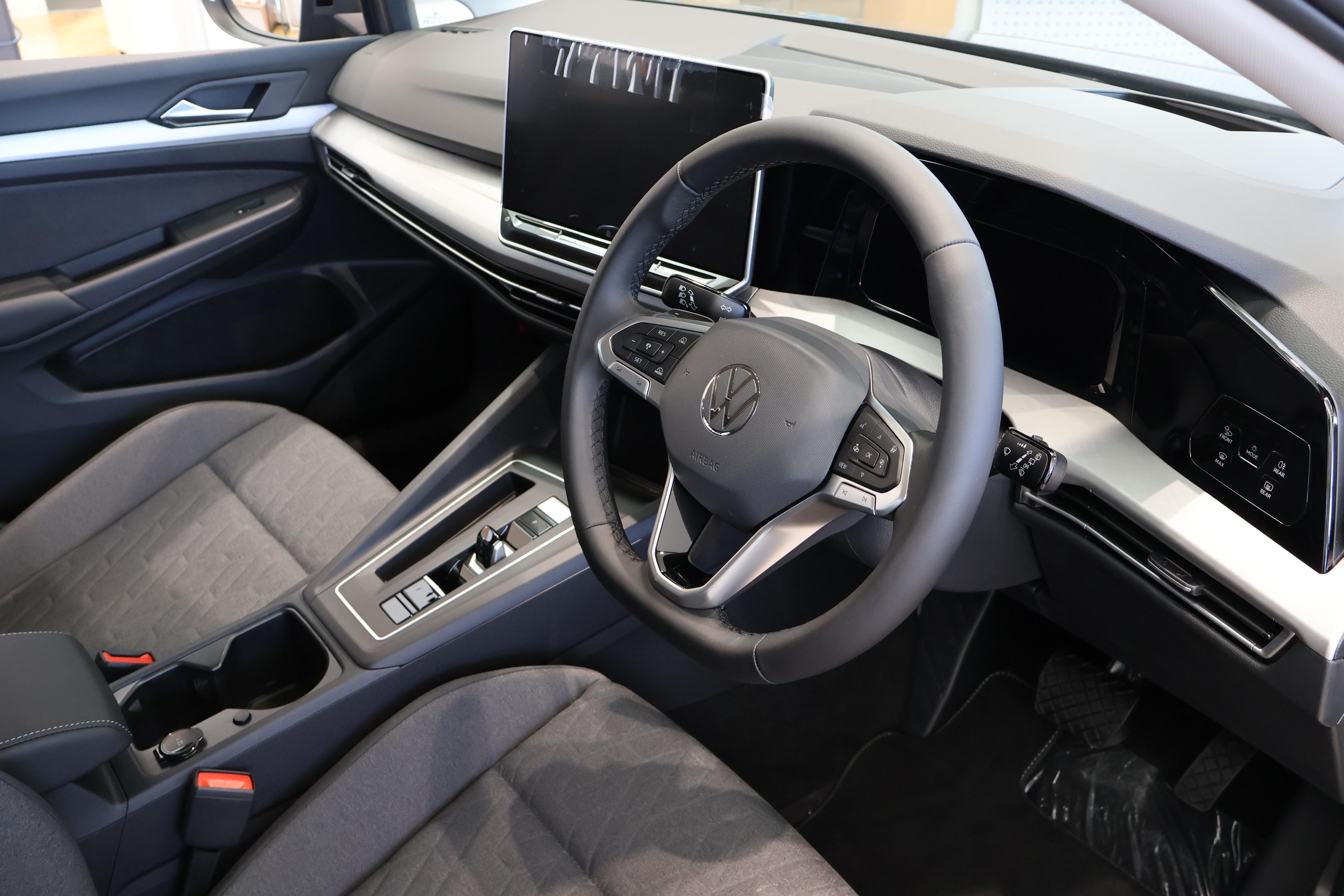 The new Golf eTSI Active 純正ナビ“Discover”、テクノロジーパッケージの画像3