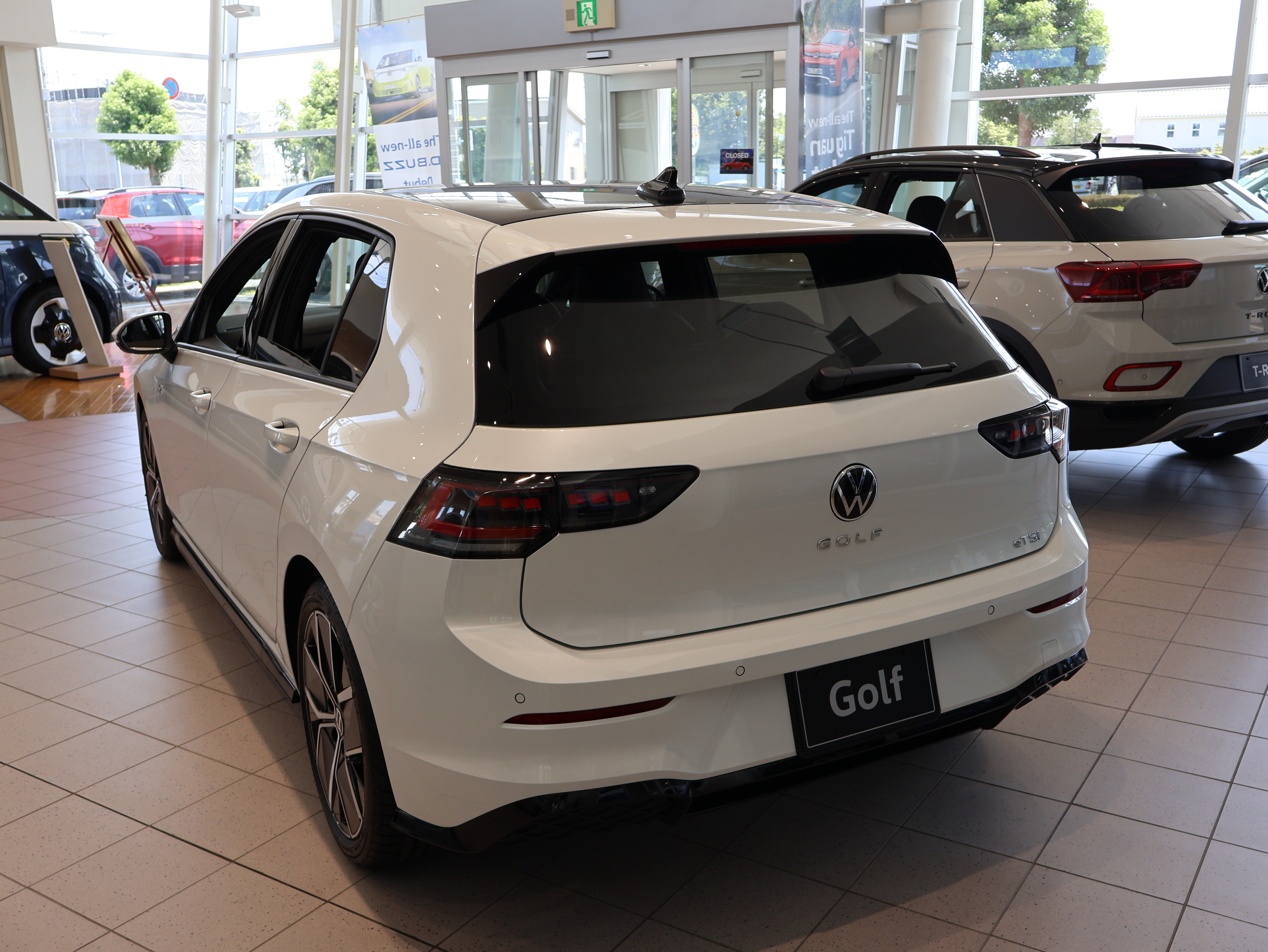 The new Golf eTSI R-Line 純正ナビ“Discover”、テクノロジーパッケージの画像2