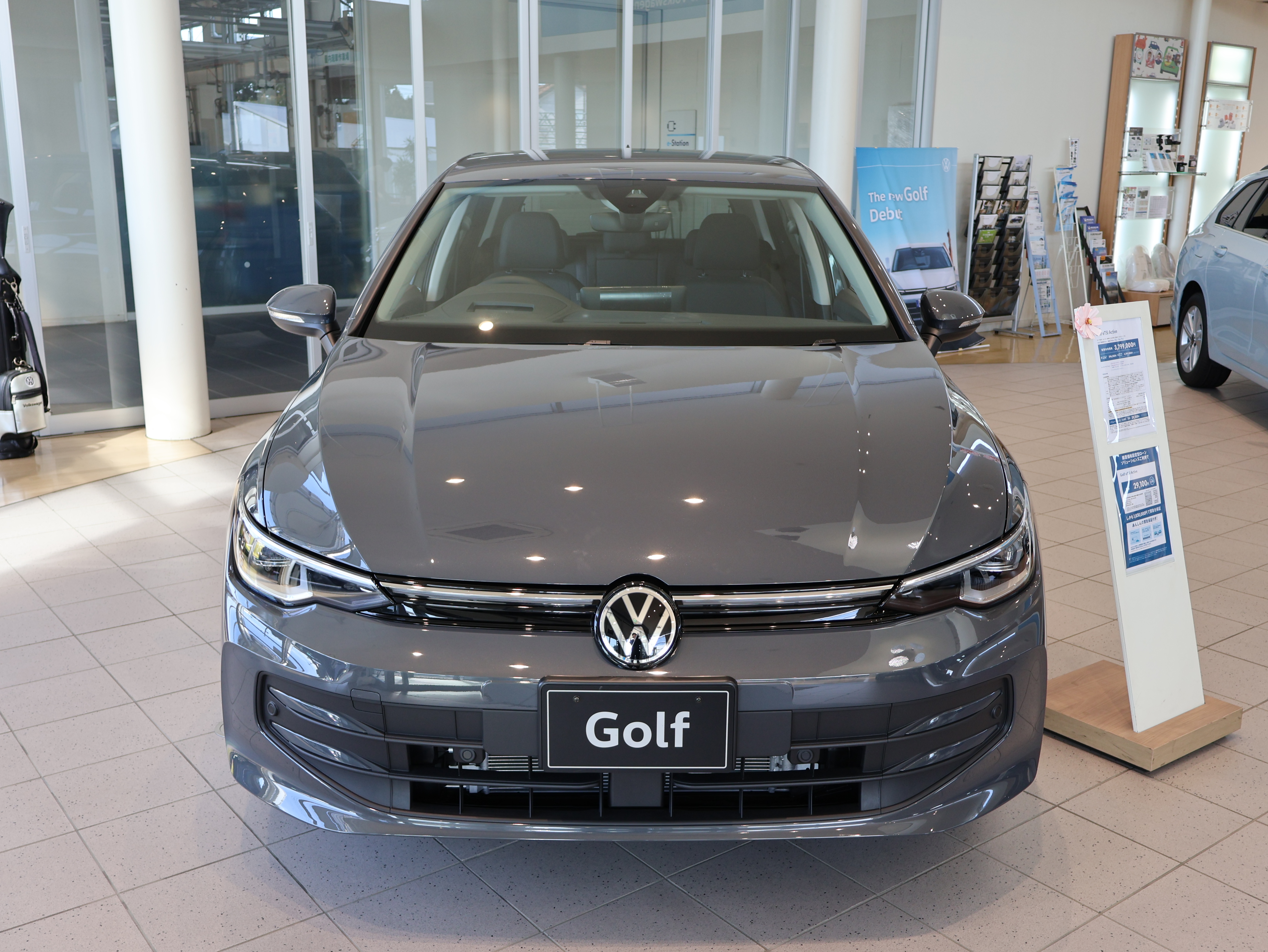 The new Golf eTSI Active 純正ナビ“Discover”、テクノロジーパッケージの画像1