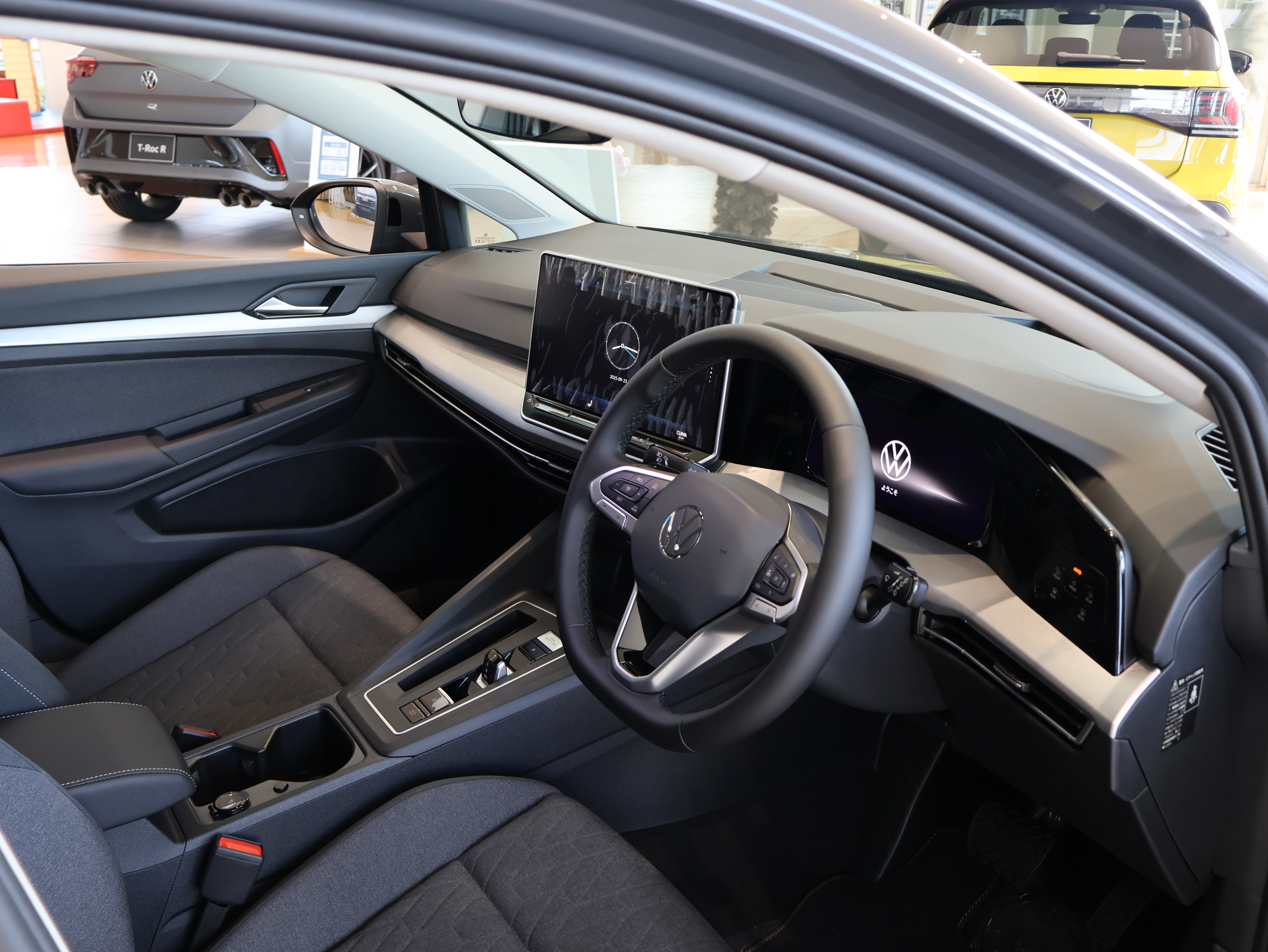The new Golf eTSI Active 純正ナビ“Discover”、テクノロジーパッケージの画像3