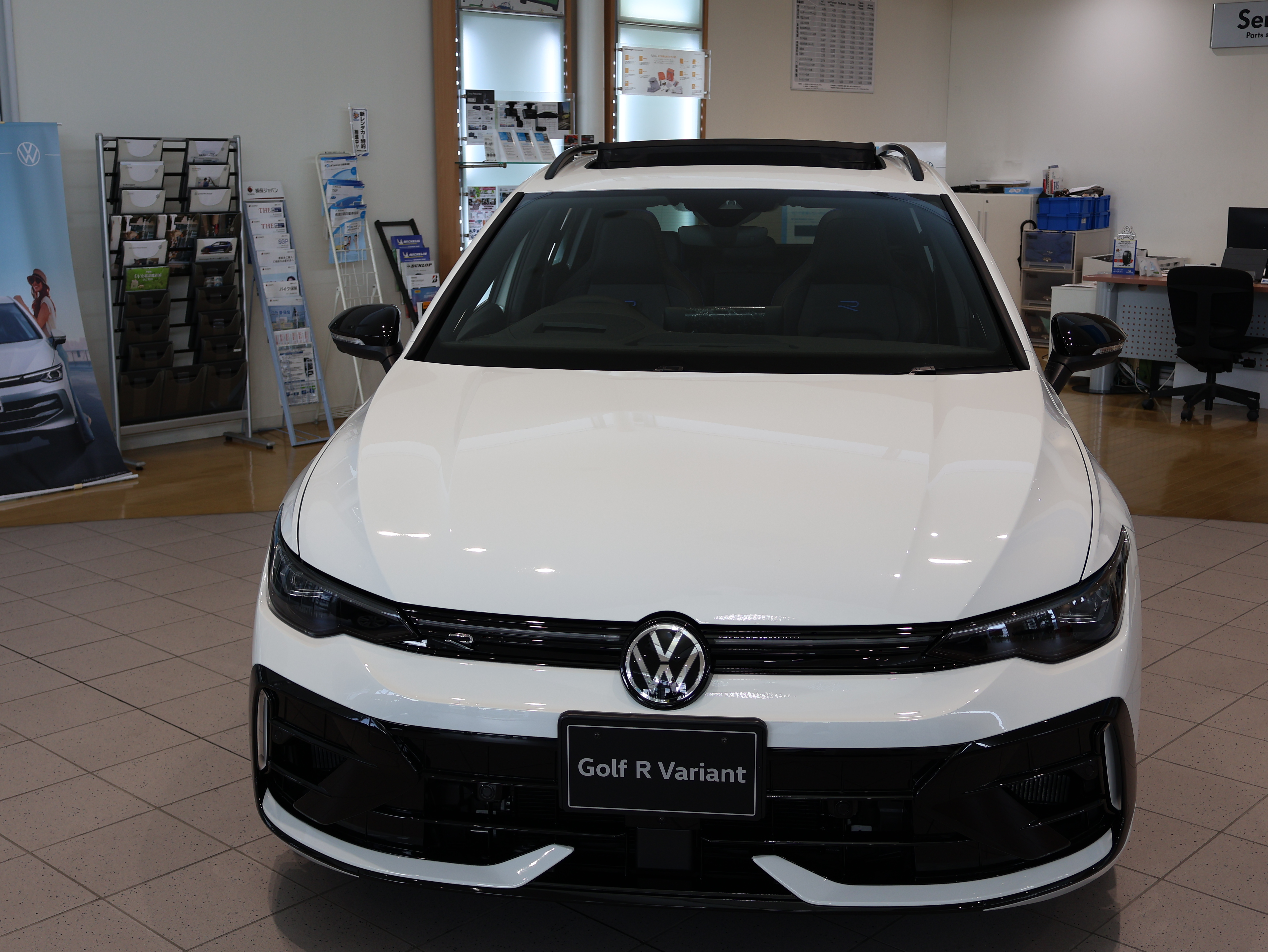 The new Golf R Variant Black Styleの画像1